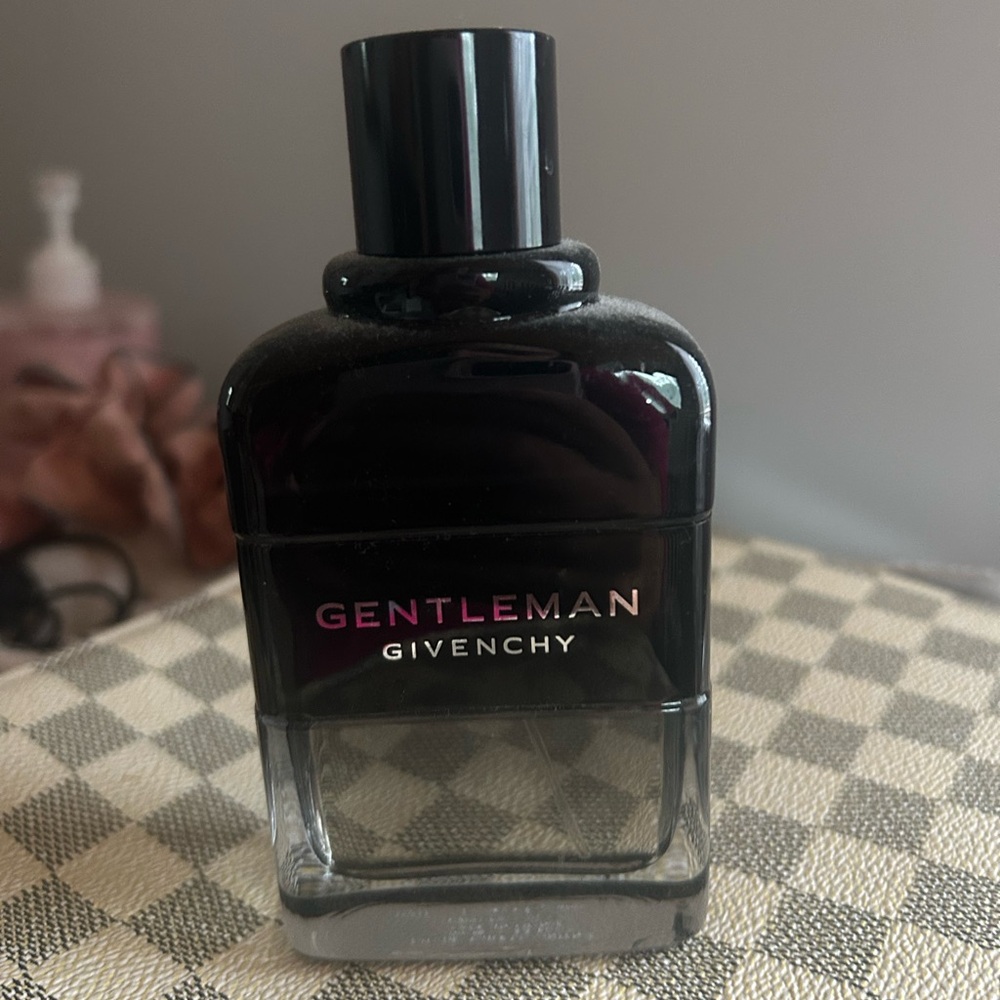 Givenchy Gentleman Black Bottle